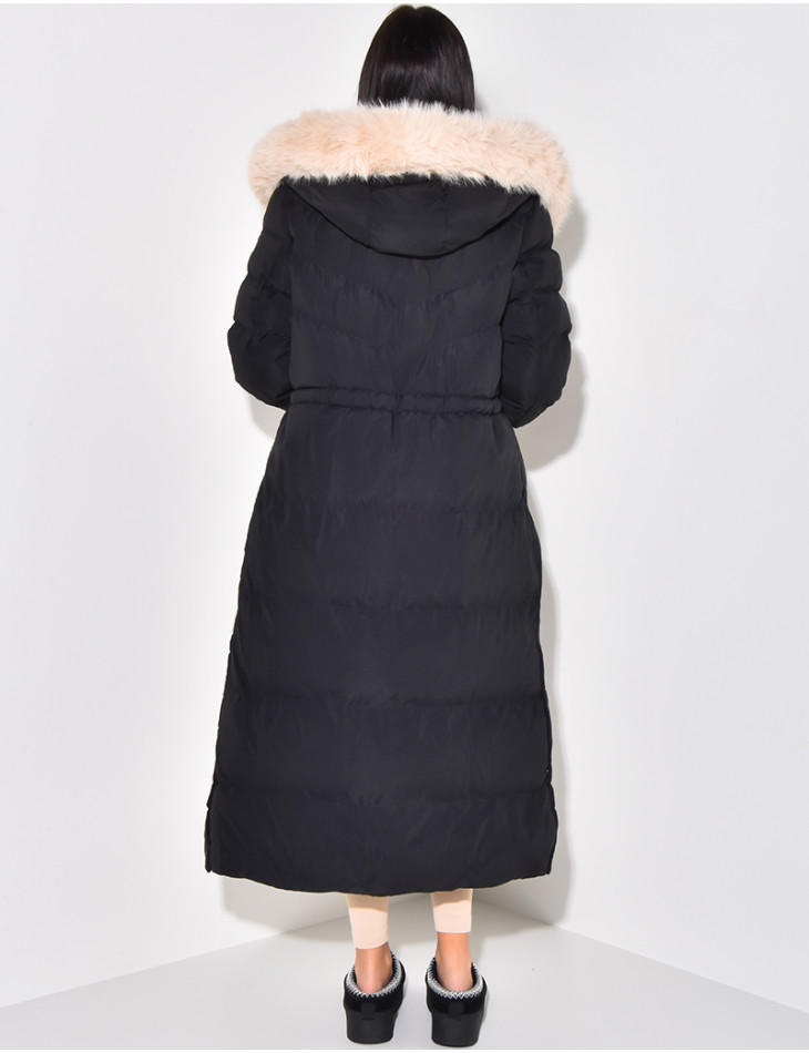 Doudoune longue à capuche fourrée