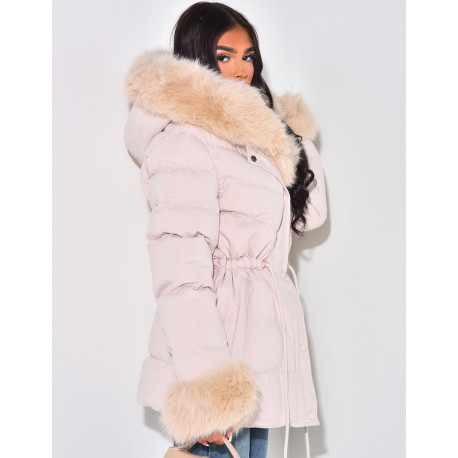 Doudoune courte à capuche en fourrure