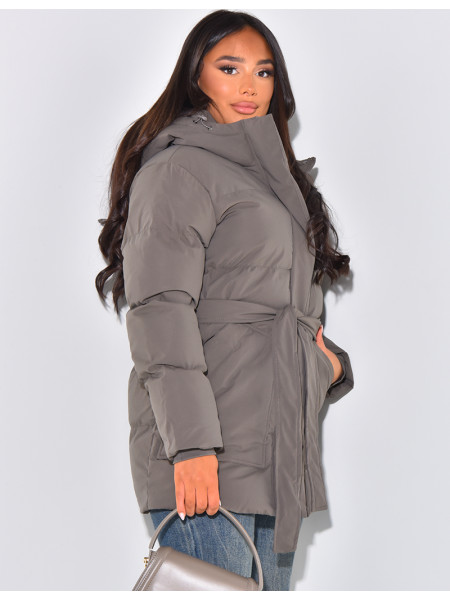 Doudoune courte cintrée à capuche