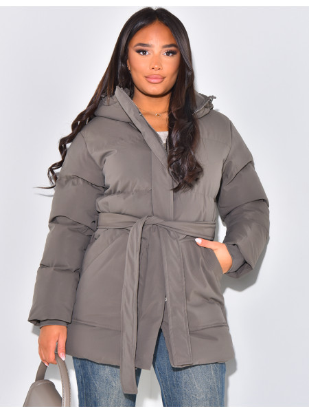 Doudoune courte cintrée à capuche