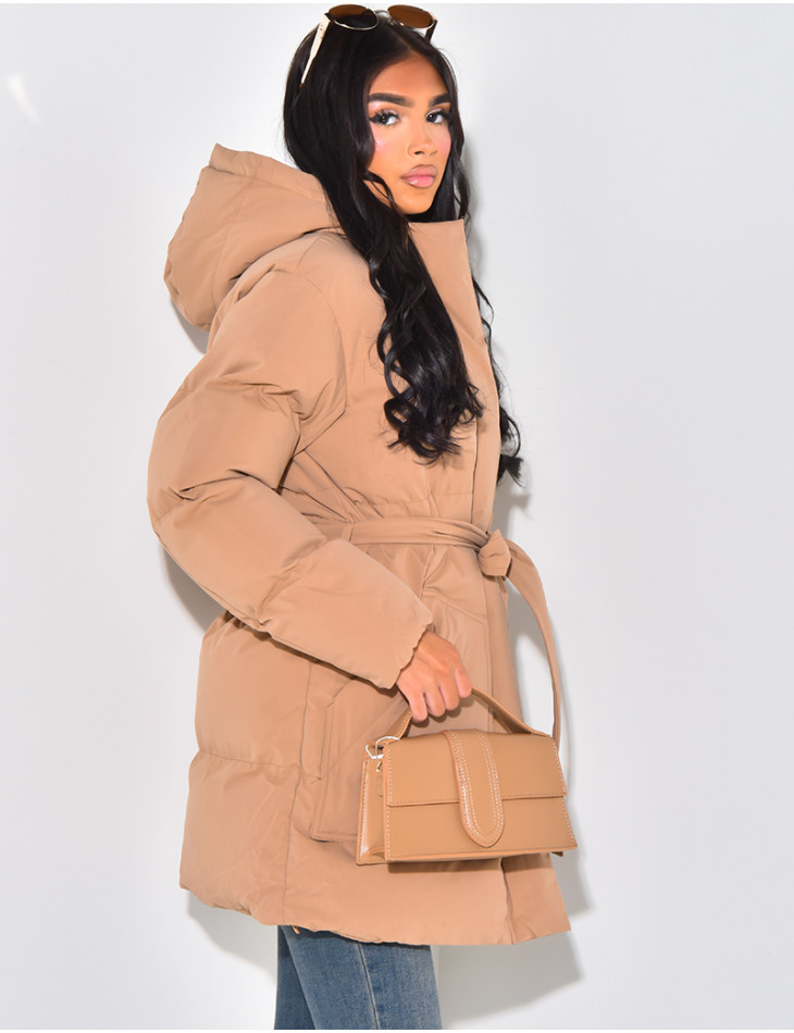 Doudoune courte cintrée à capuche