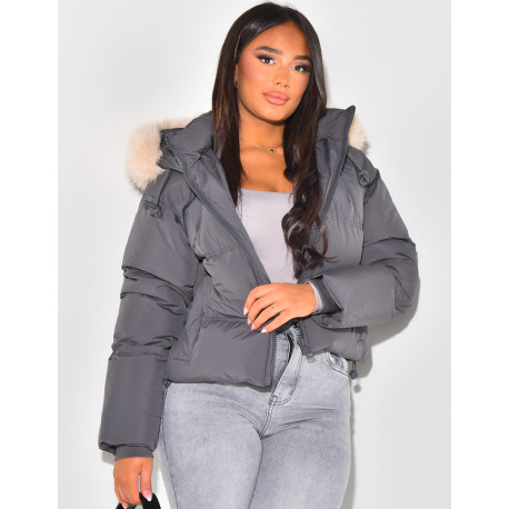 Doudoune courte à capuche en fourrure