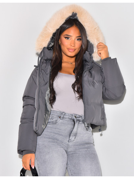 Doudoune courte à capuche en fourrure