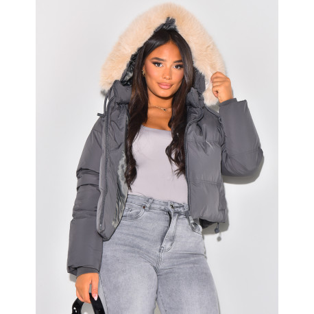 Doudoune courte à capuche en fourrure