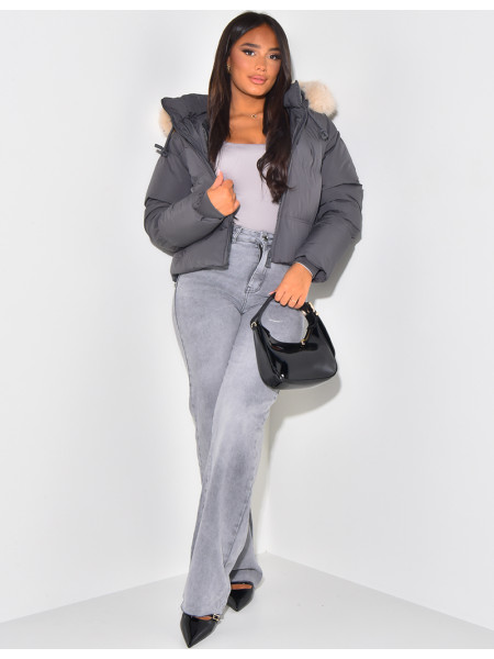 Doudoune courte à capuche en fourrure