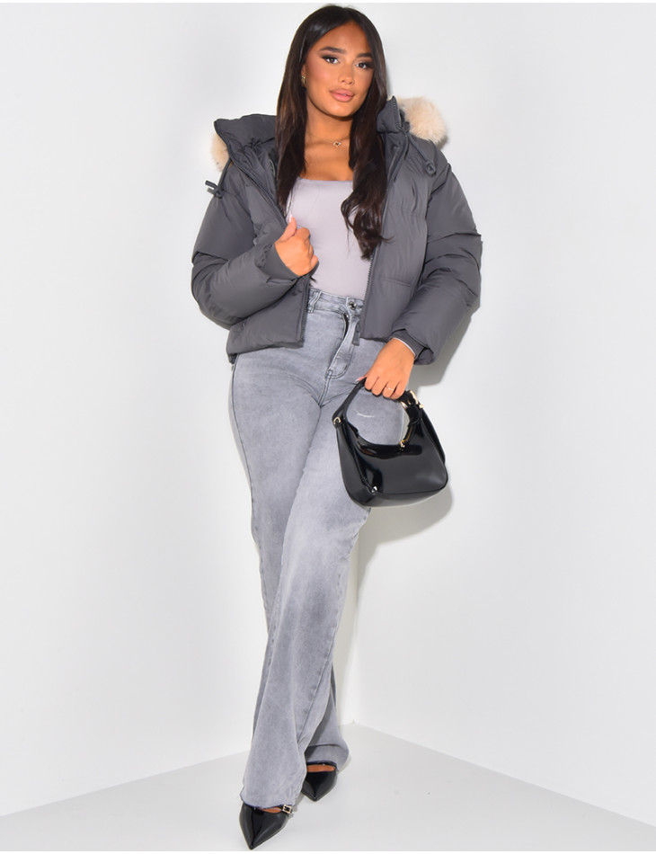 Doudoune courte à capuche en fourrure