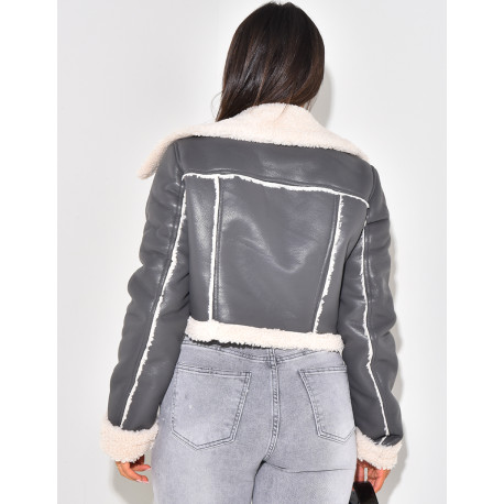 Kurze Bomberjacke mit Schaffellfutter