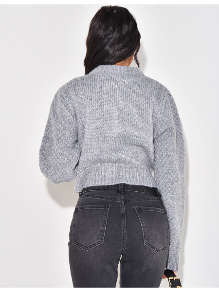 Pull en laine à fleurs brodée en relief