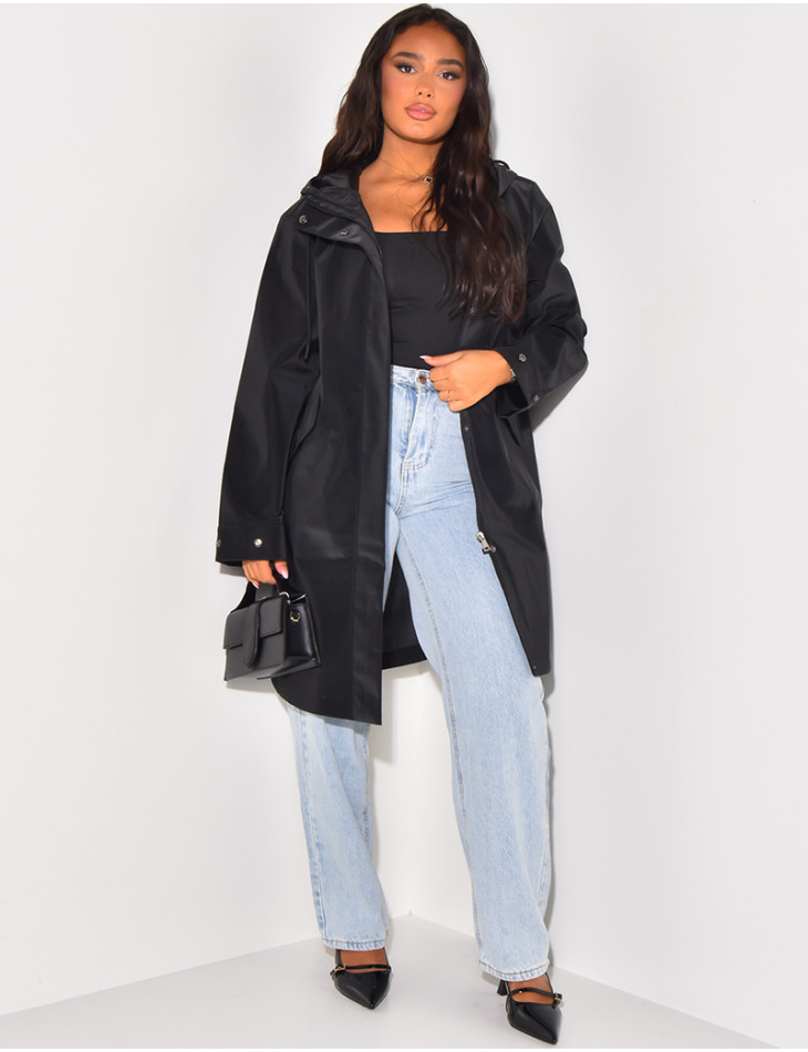 Mittellange Windjacke mit Kapuze