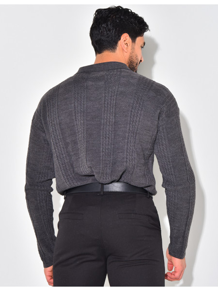 Pull fin à col et motifs