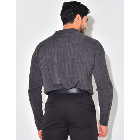 Pull fin à col et motifs