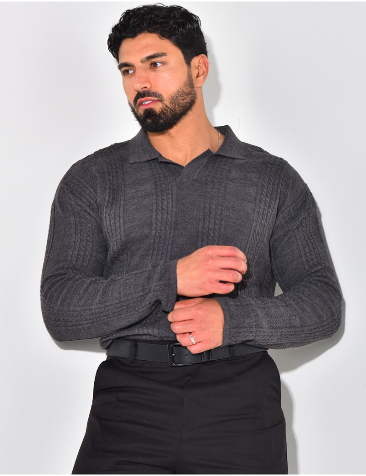 Pull fin à col et motifs