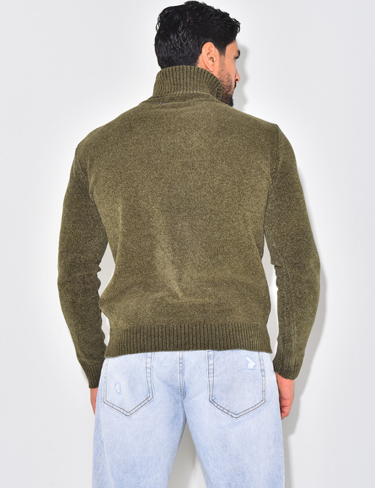 Pull en laine à col montant