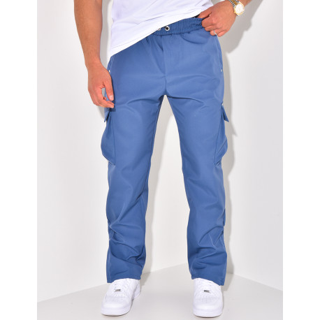 Cargo trousers with pockets