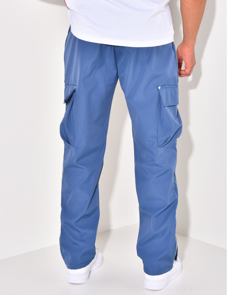 Cargo trousers with pockets