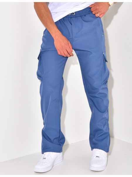 Cargo trousers with pockets