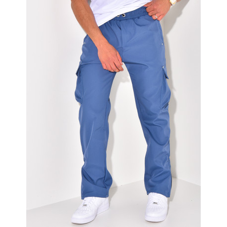 Cargo trousers with pockets