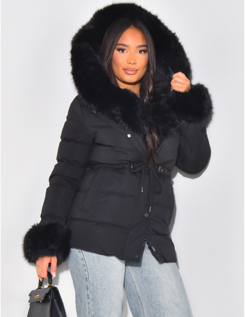 Doudoune courte à capuche...