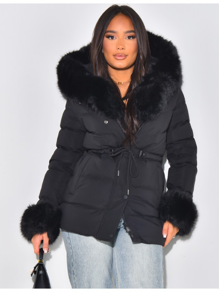 Doudoune courte à capuche en fourrure