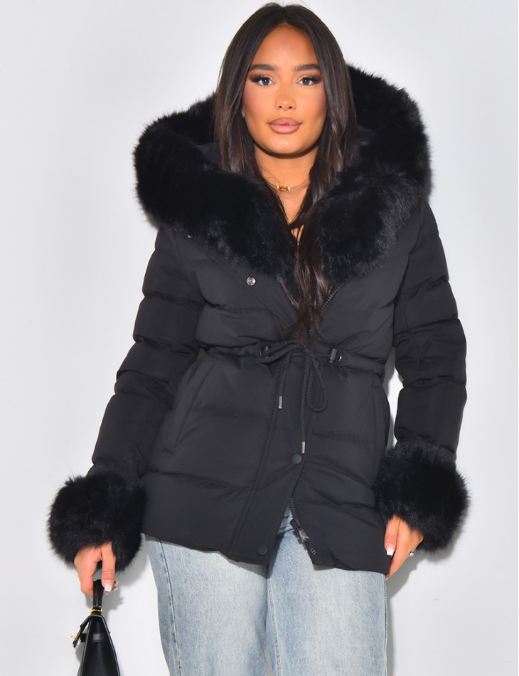 Doudoune courte à capuche en fourrure