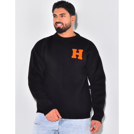 Pull épais avec la lettre H