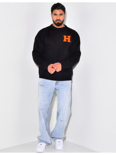 Pull épais avec la lettre H