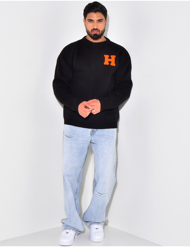 Pull épais avec la lettre H