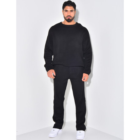 Ensemble pantalon et pull à col rond