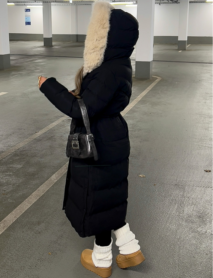 Doudoune longue à capuche fourrée