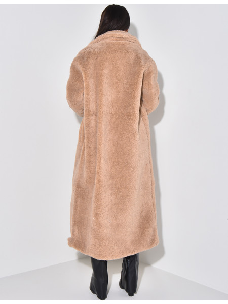 Langer Mantel mit Schaffelleffekt