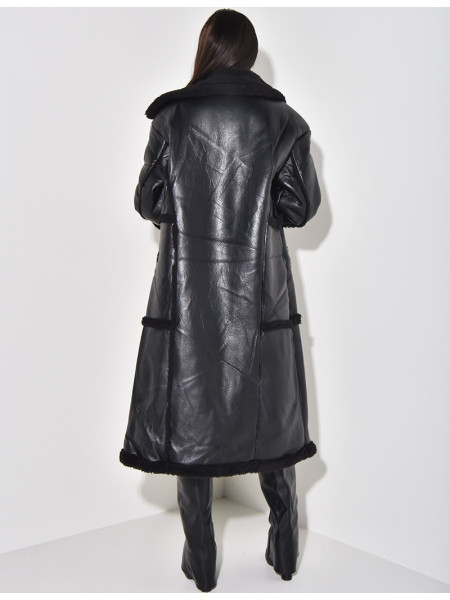 Manteau en simili à bordures en peau de mouton