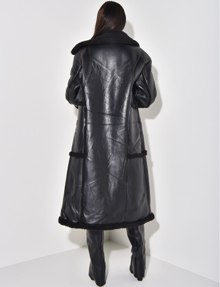 Manteau en simili à bordures en peau de mouton