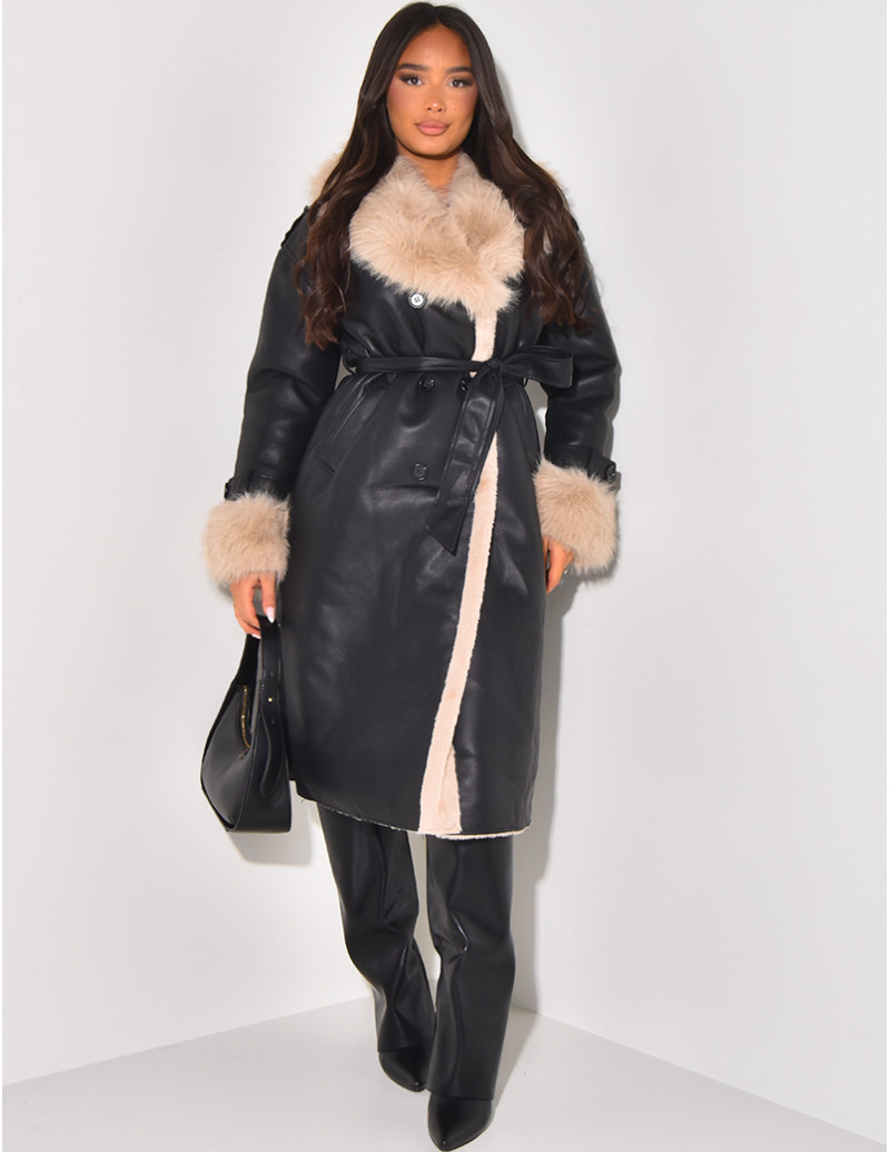 Schwarzer Kunstledermantel...