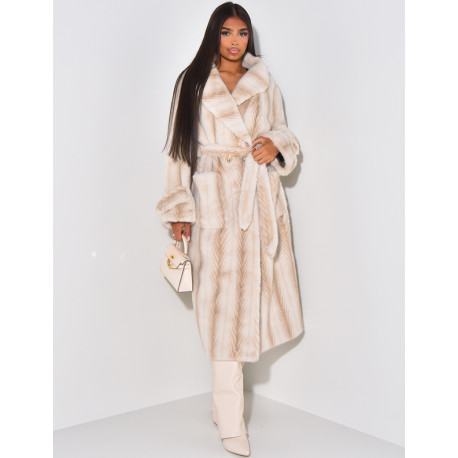 Langer Mantel aus Premium-Fake Fur.