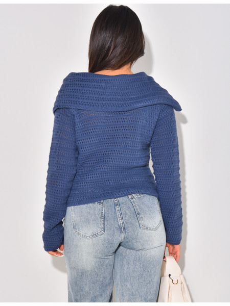 Asymmetrischer Wollpullover mit U-Boot-Ausschnitt