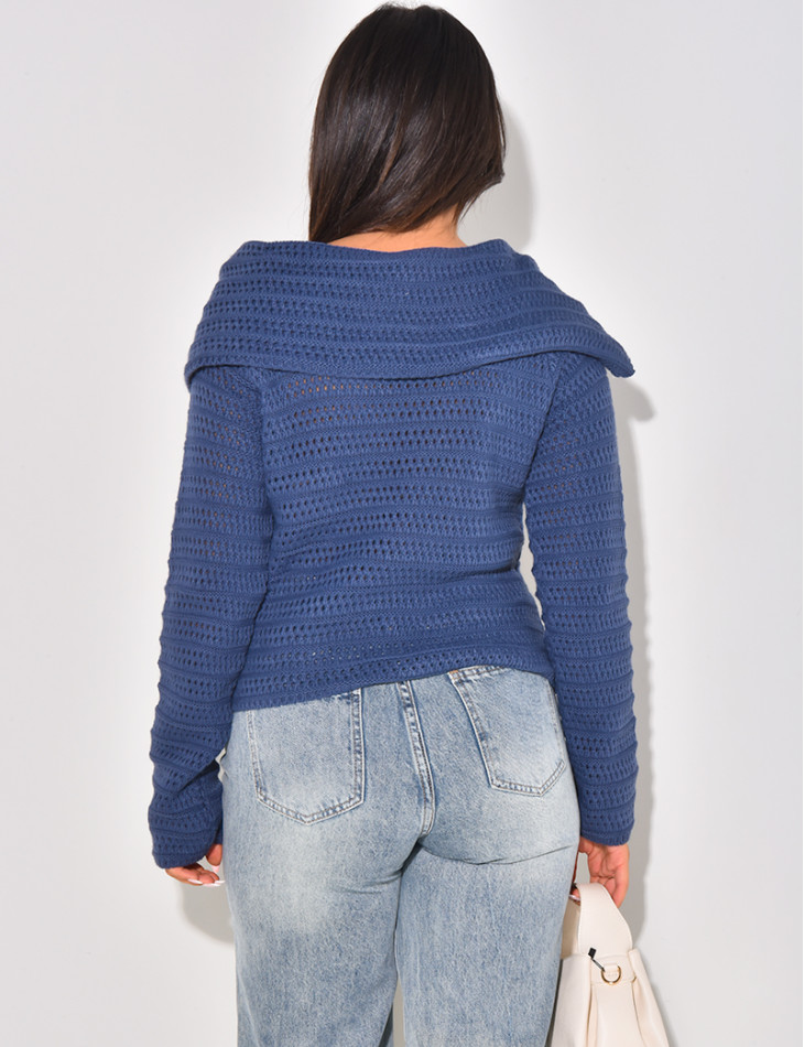 Asymmetrischer Wollpullover mit U-Boot-Ausschnitt