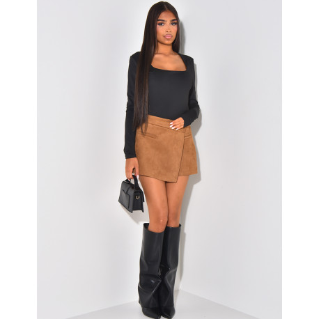 Kurzer Rock in Wildleder-Optik