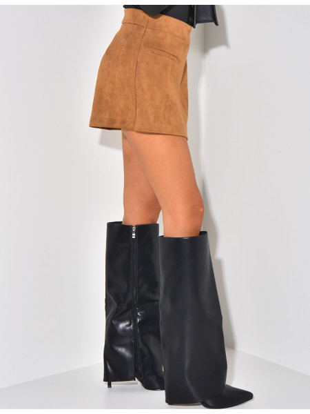 Kurzer Rock in Wildleder-Optik