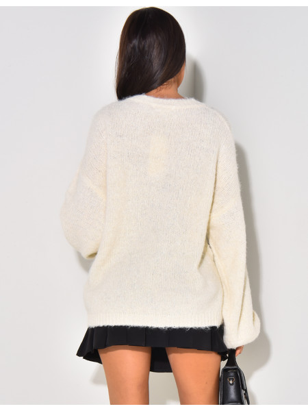 Pull tout doux en laine brodé