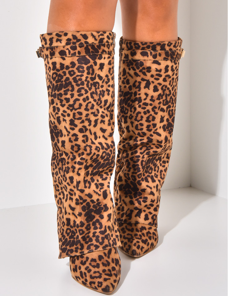 Suedette boots with square heels and flap