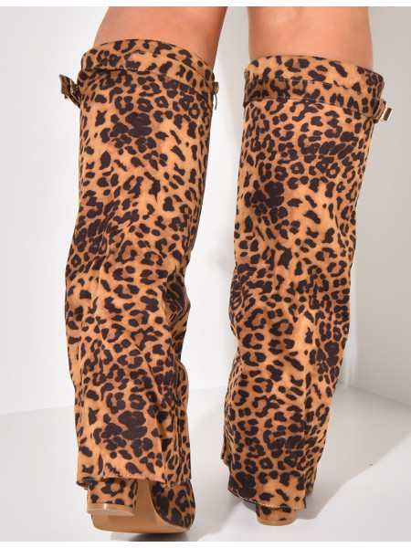 Suedette boots with square heels and flap