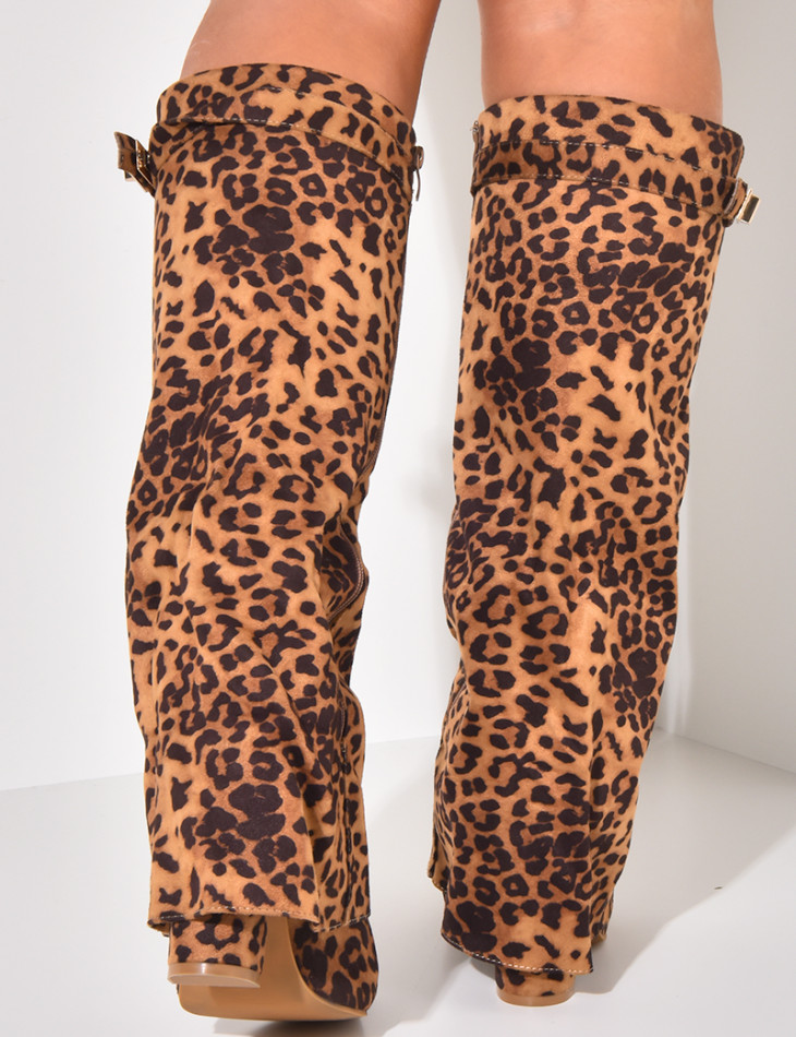 Suedette boots with square heels and flap