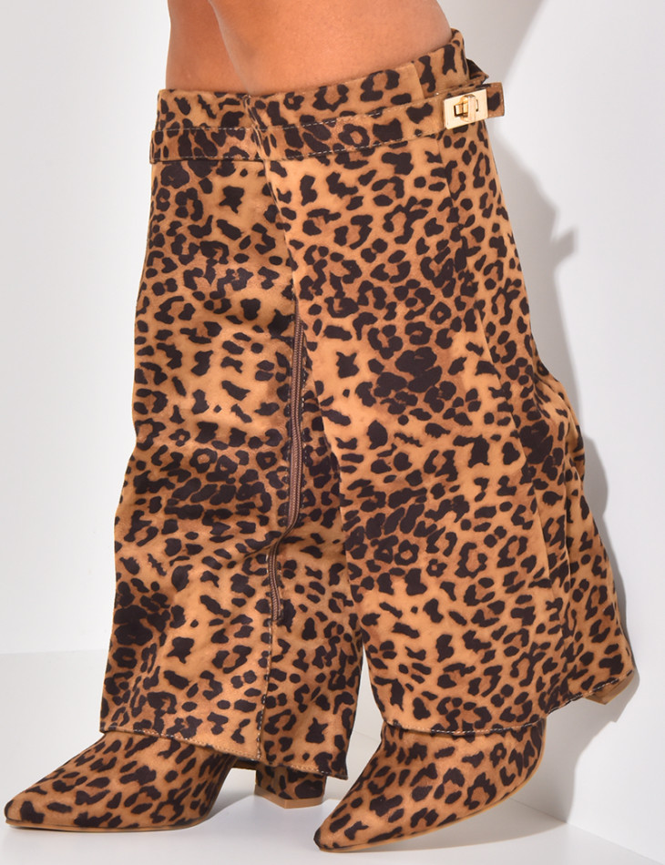 Suedette boots with square heels and flap