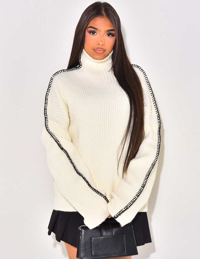 Pull en maille à surpiqûres...