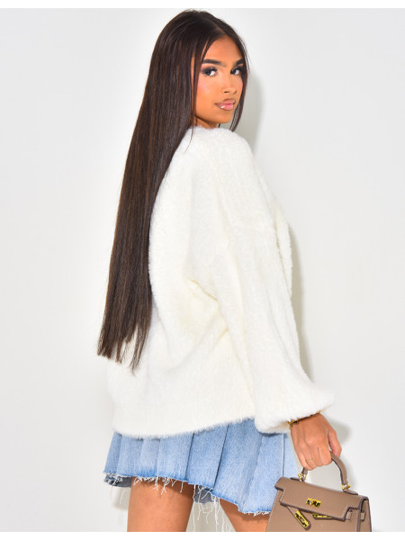 Weicher, flauschiger Strickpullover