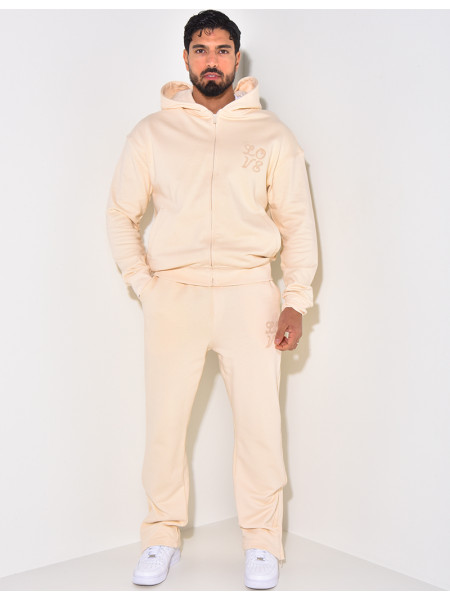 Set aus Sweatshirt und Jogginghose