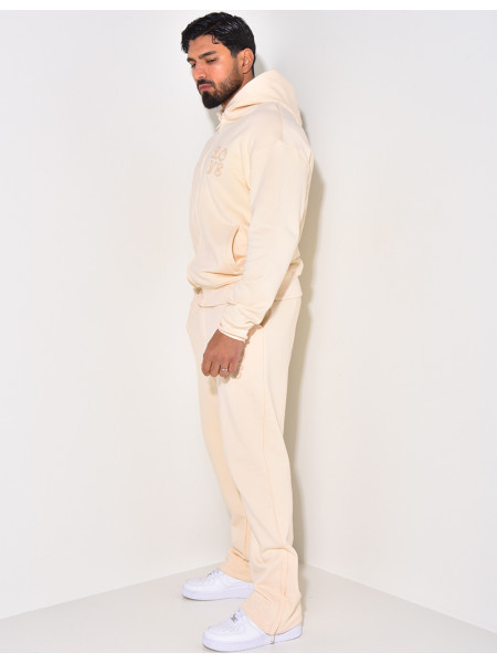 Set aus Sweatshirt und Jogginghose