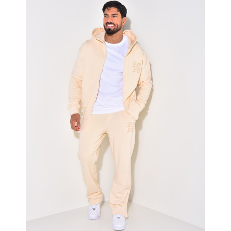 Set aus Sweatshirt und Jogginghose