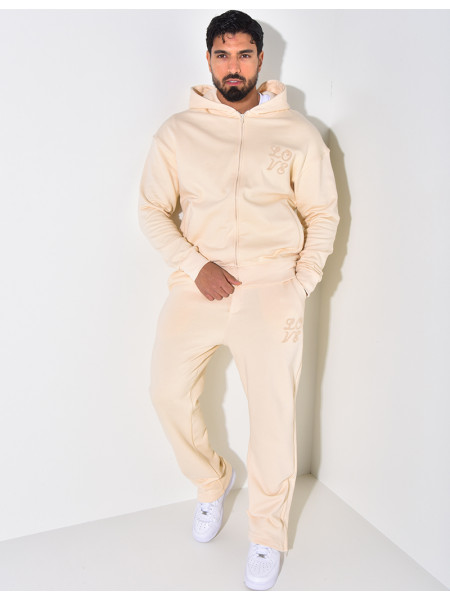 Set aus Sweatshirt und Jogginghose