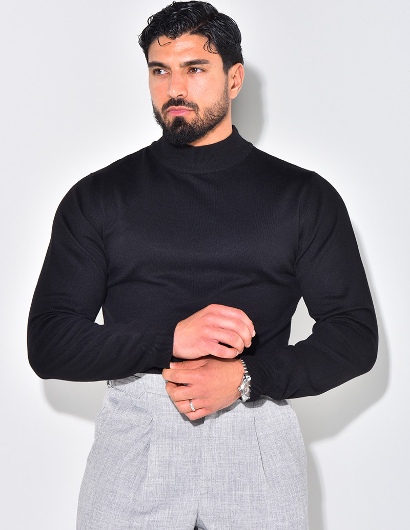 Pull fin à petit col